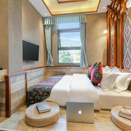 Zou Qu Ye Travel Hotel Çongçing Dış mekan fotoğraf